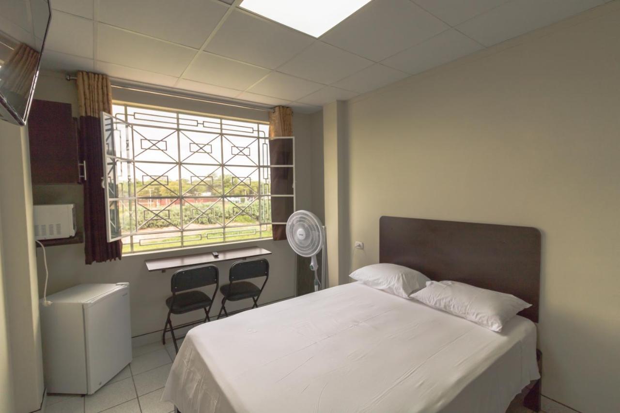 Kira'S House Hotel Piura Exterior photo
